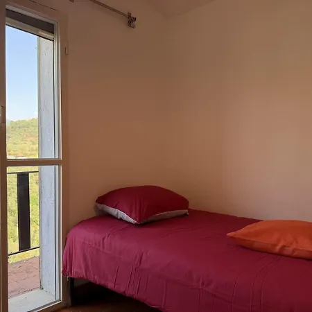 Host4u - Retreat Zerbo Viesci, 15 Minutes From Sea Hébergement de vacances *